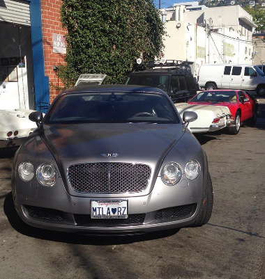 Luxury vehicle showcase 8